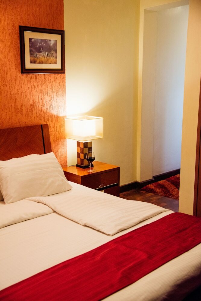 Aparthotel Gemsuites State House