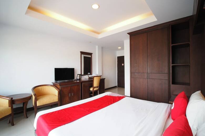 Hotel Oyo 898 Sota Residence