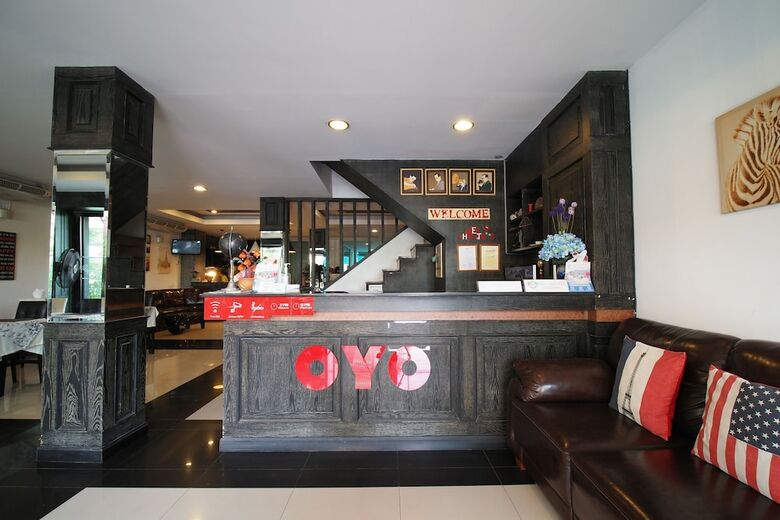 Hotel Oyo 898 Sota Residence