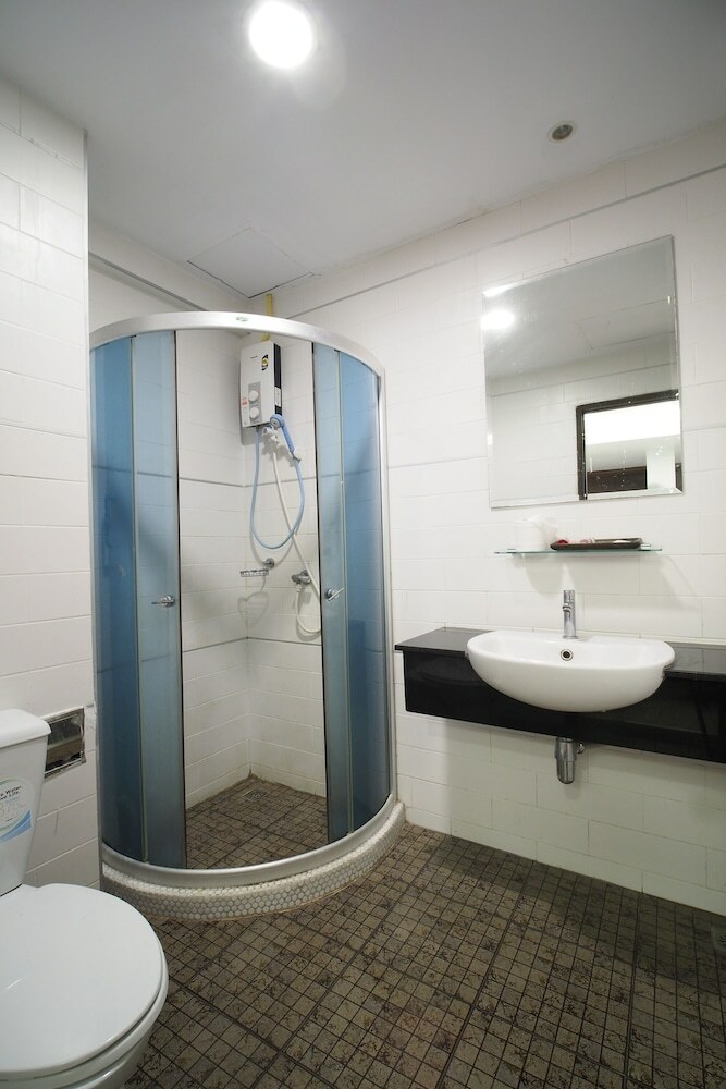Hotel Oyo 898 Sota Residence