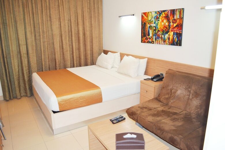 Aparthotel Hayali Suites