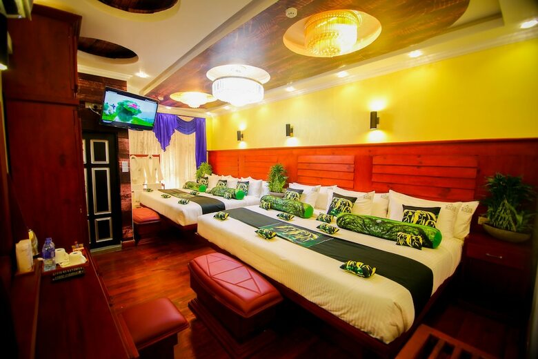 Hotel White House