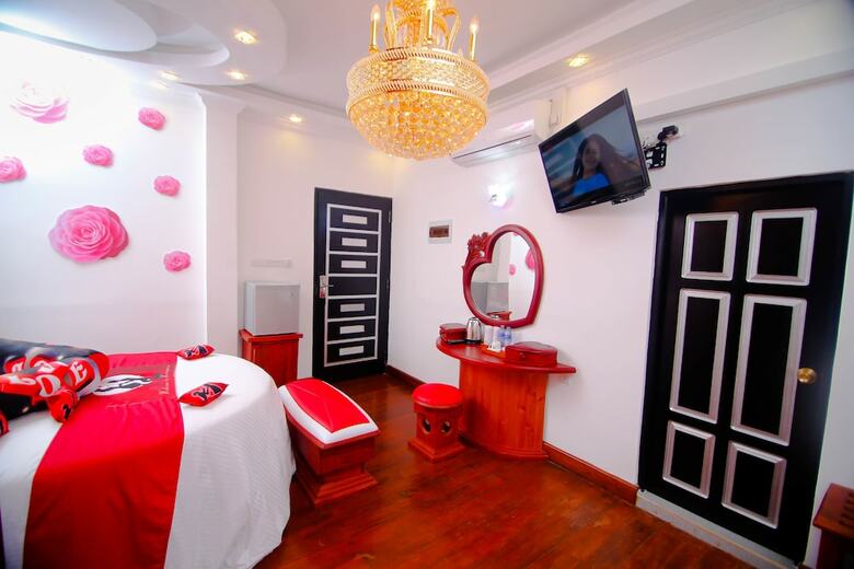 Hotel White House