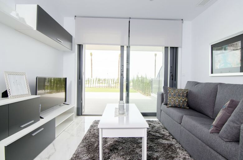 Ocean View Apartments - Marholidays