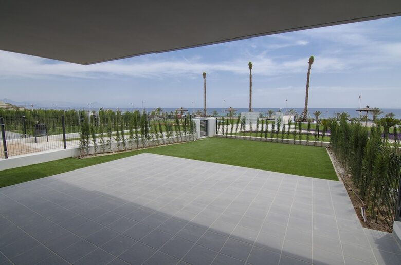 Ocean View Apartments - Marholidays