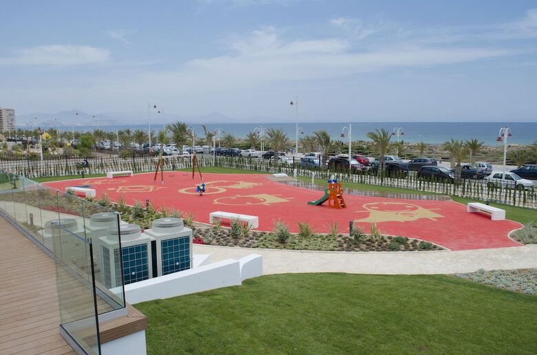 Ocean View Apartments - Marholidays