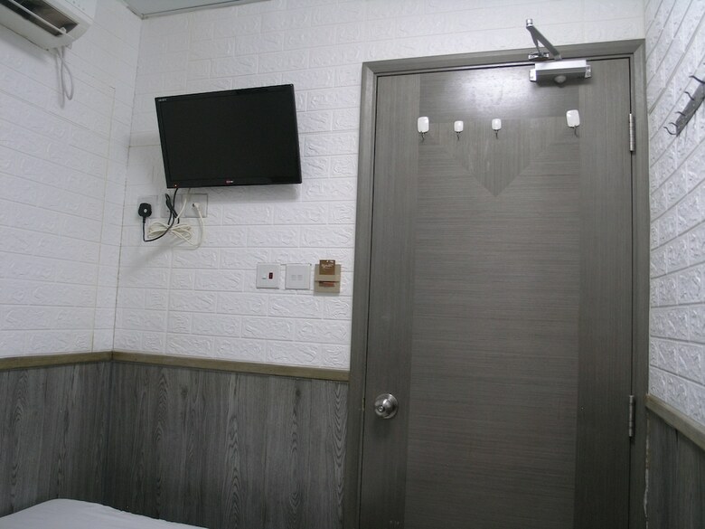 Hotel Majestic 7 Guest House