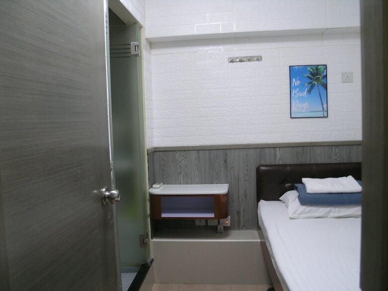 Hotel Majestic 7 Guest House