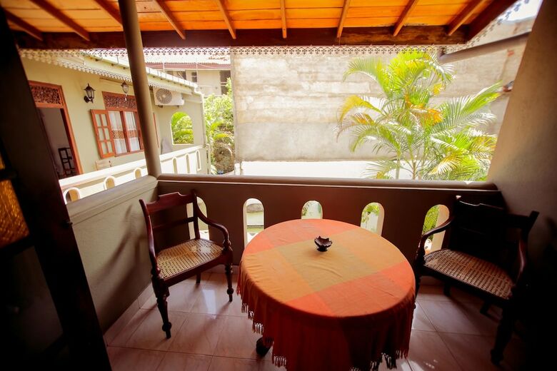 Hotel Frangipani Motel