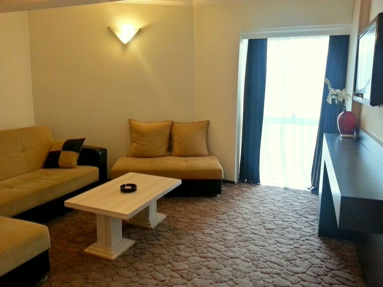 Ismira Hotel