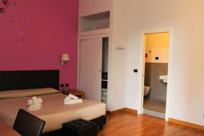 Bed & Breakfast Ferrari Home