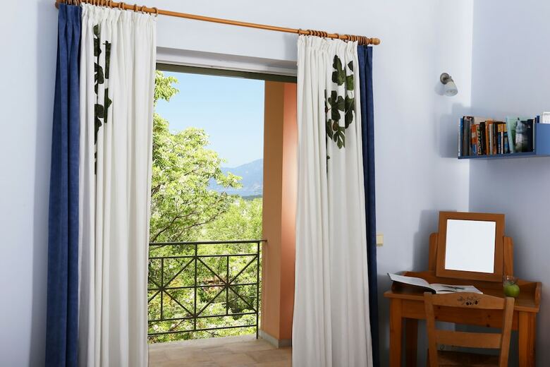 Eleonas Hotel