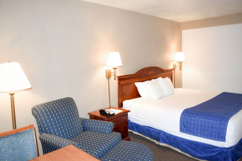 Hotel Attleboro Motor Inn