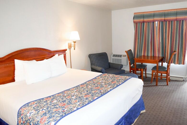 Hotel Attleboro Motor Inn