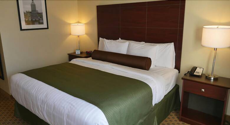 Cobblestone Hotel & Suites - Greenville