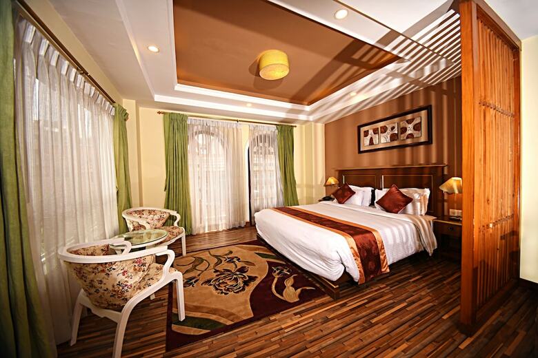 Dom Himalaya Hotel