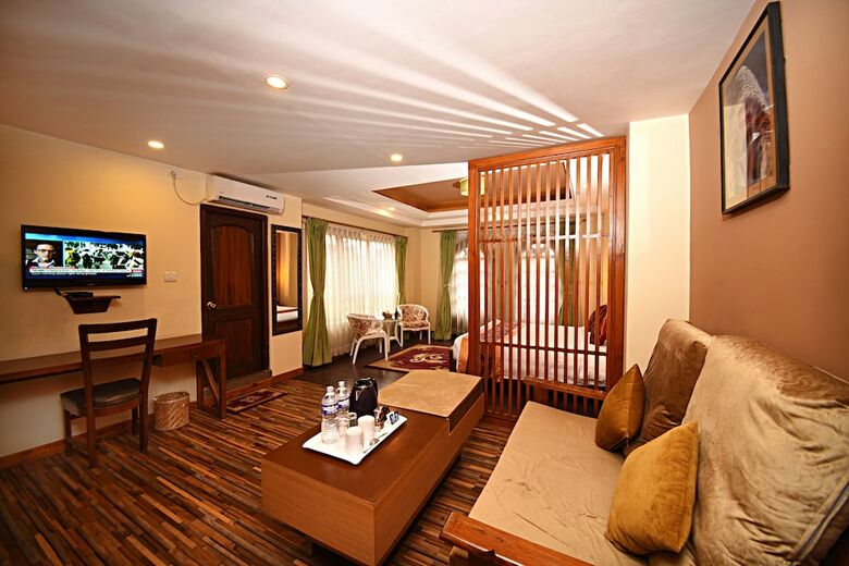 Dom Himalaya Hotel