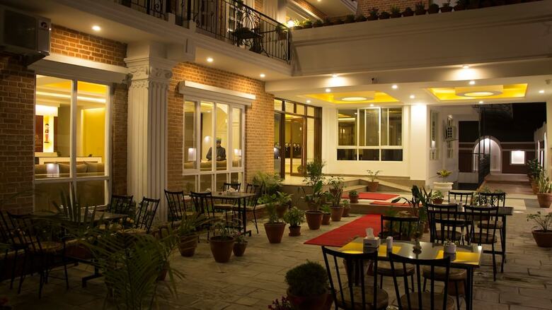Dom Himalaya Hotel