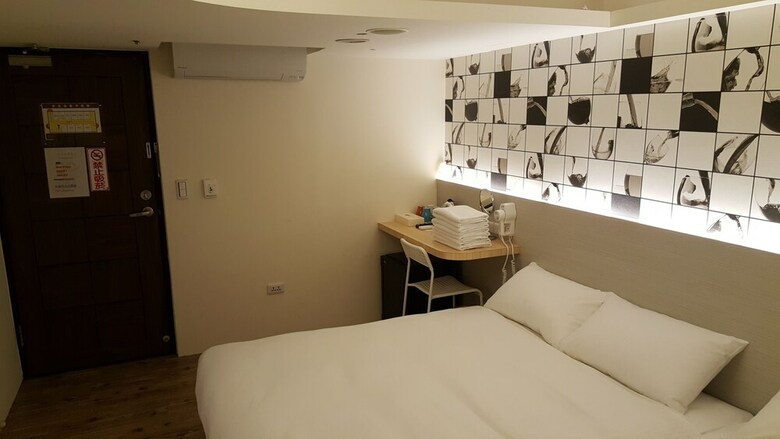 Honey Prince Hotel