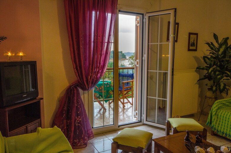 Tzaneria Apartments