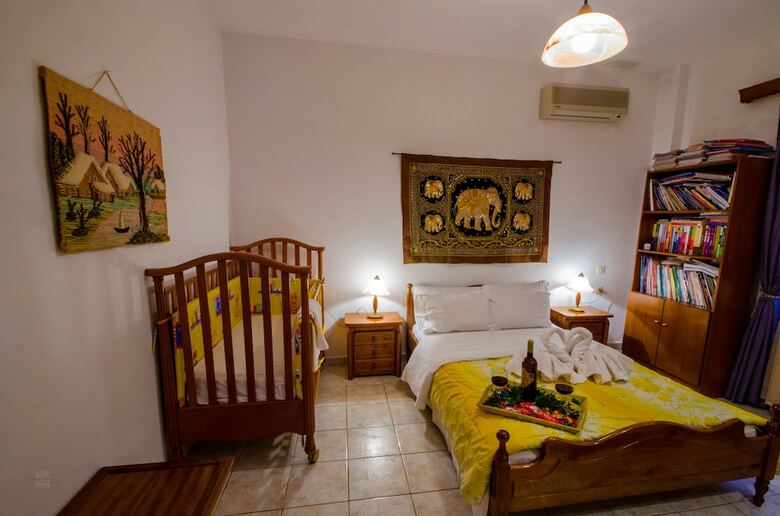 Tzaneria Apartments