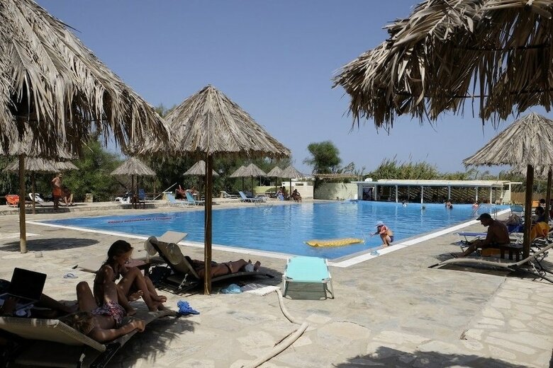 Hotel Surfing Beach Village
