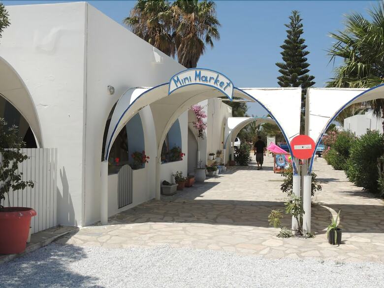 Hotel Surfing Beach Village