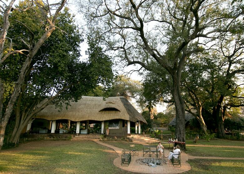 Posada Imbabala Zambezi Safari Lodge - All Inclusive