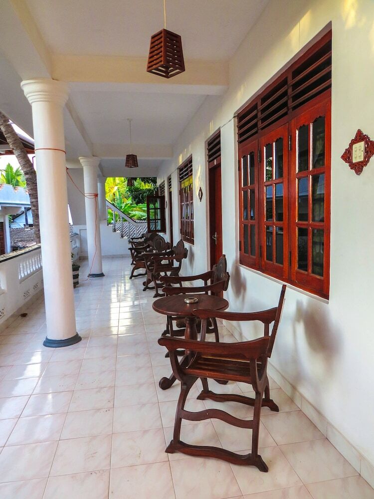 Hotel Happy Night & Restaurant