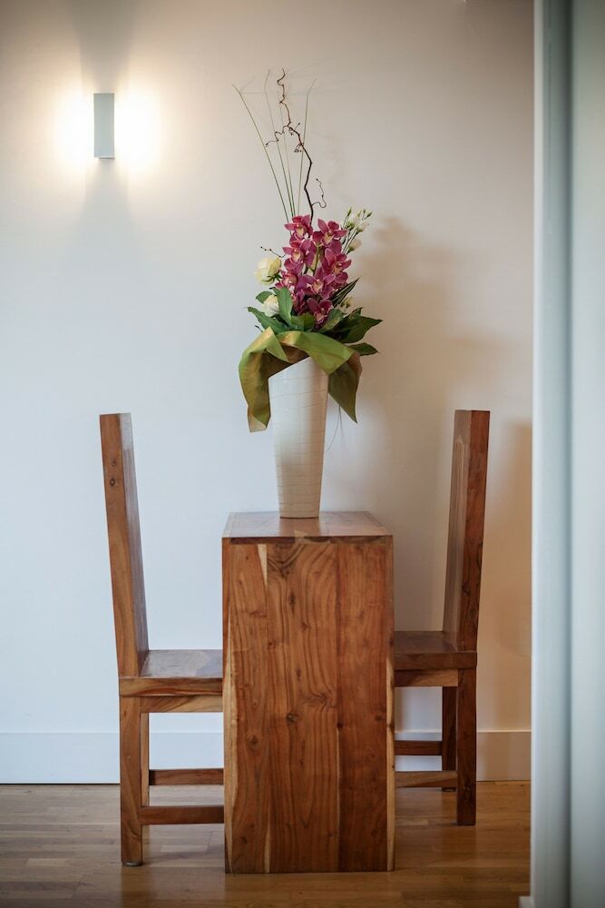Kspace Sinclair Serviced Apartments