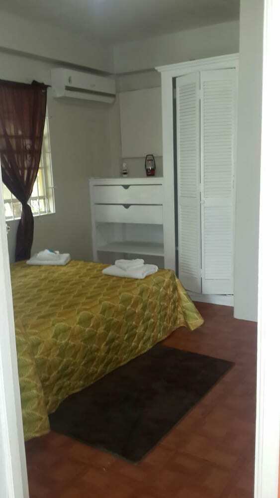 Buttercup Cottage Apartments