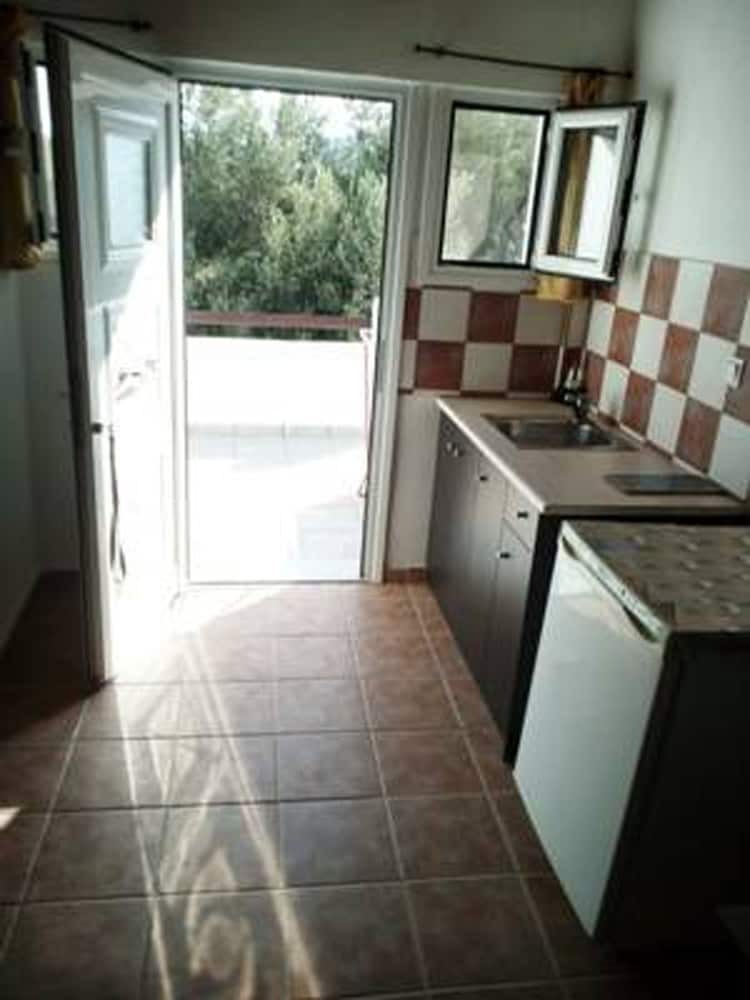 Hotel Skiathos Young Guesthouse