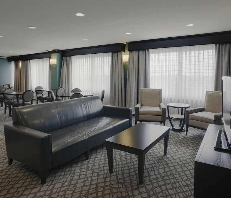 Hotel Doubletree Suites By Hilton Bentonville