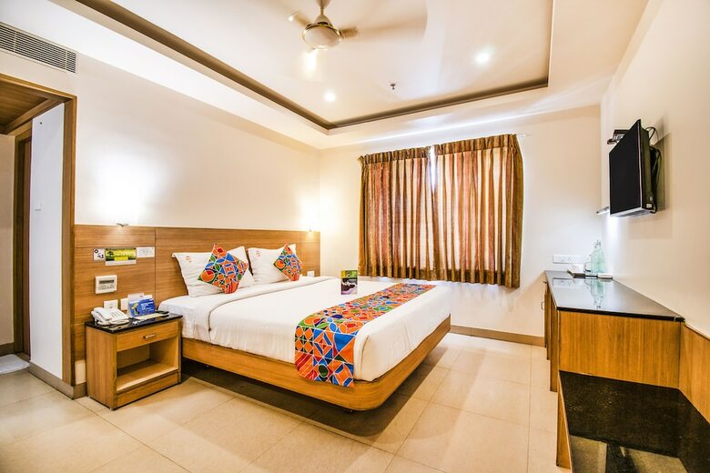 Fabhotel Royal Castle Gandhipuram