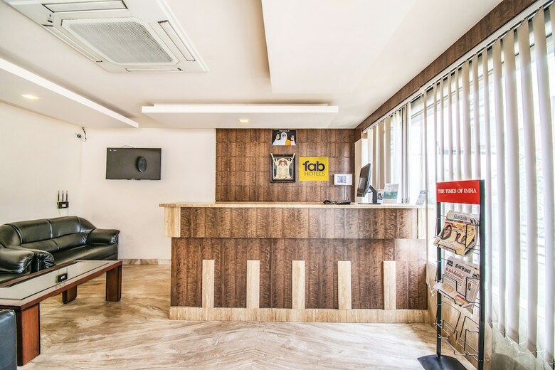 Fabhotel Royal Castle Gandhipuram