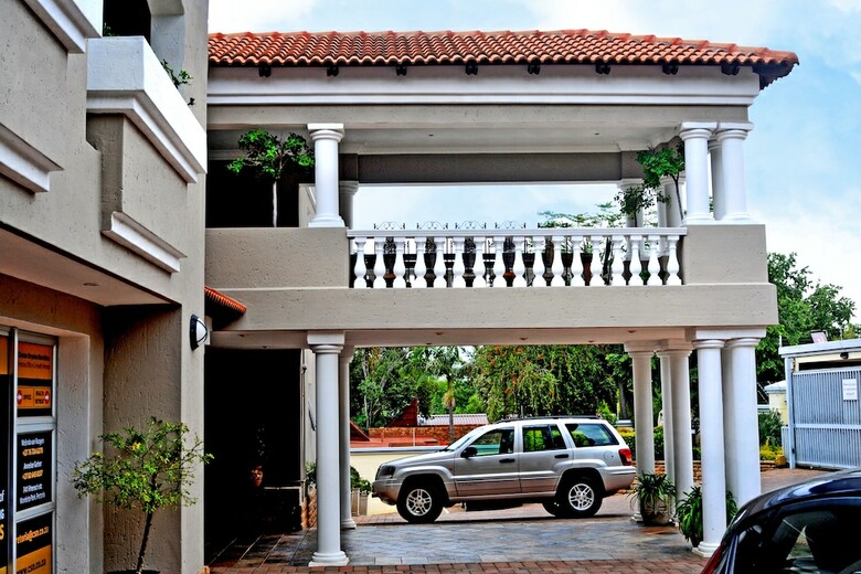 All Seasons Boutique Hotel