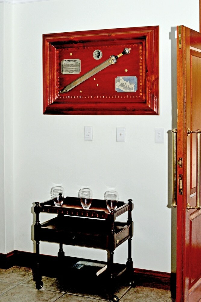 All Seasons Boutique Hotel