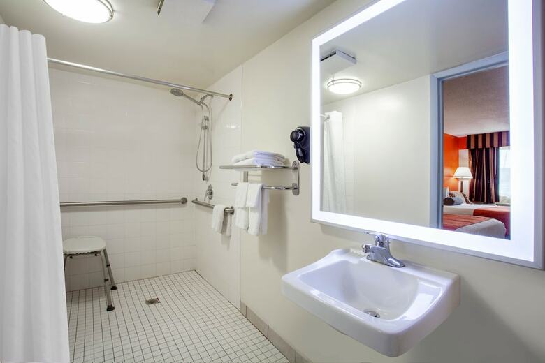 Hotel Howard Johnson By Wyndham Vero Beach/i-95