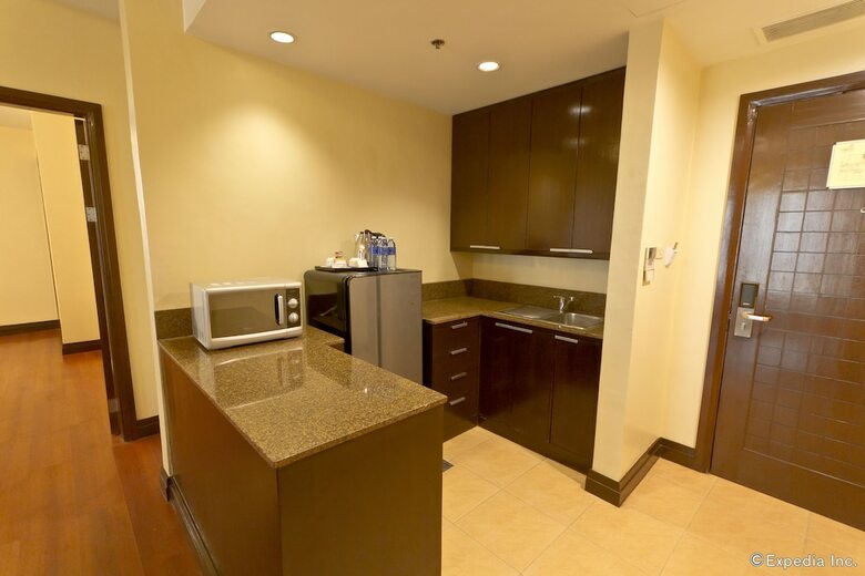 Crown Regency Hotel And Towers Cebu