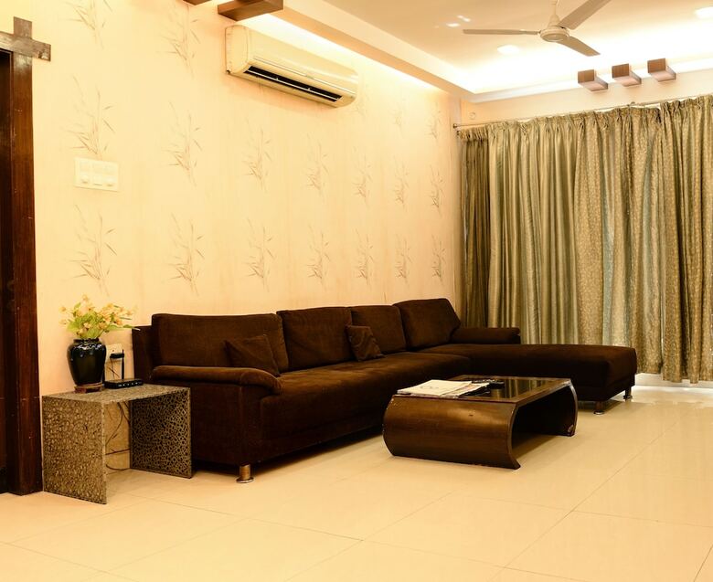 Hotel Seven Serviced Apartment Bandra