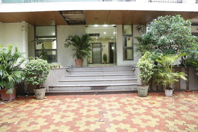 Hotel Seven Serviced Apartment Bandra