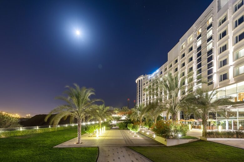 Hotel Crowne Plaza Muscat Ocec