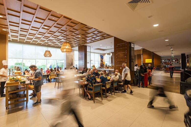 Hotel Crowne Plaza Muscat Ocec