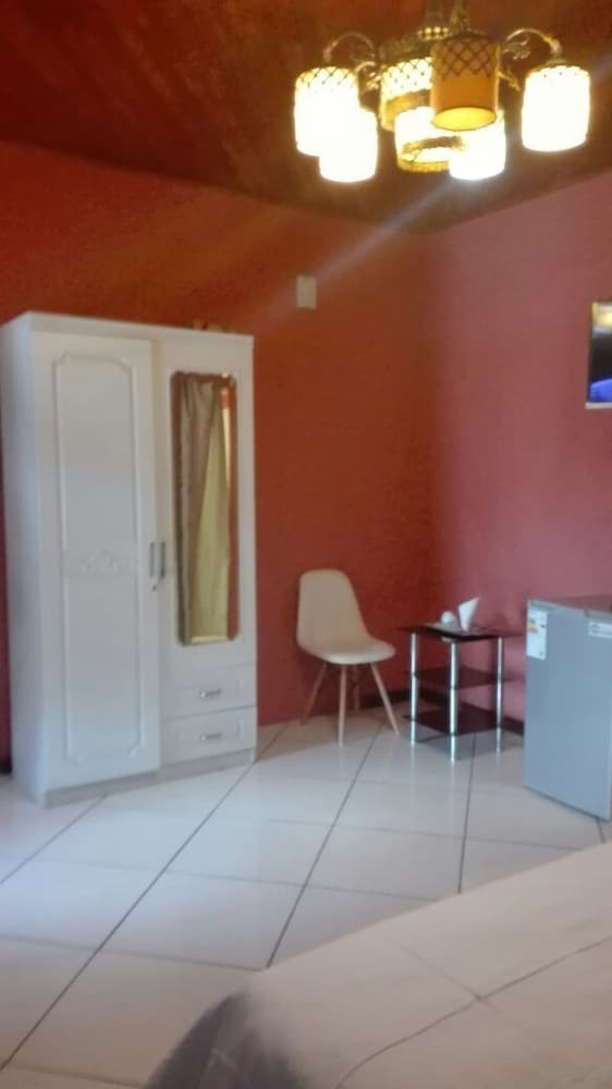 Hotel D&k Guest House