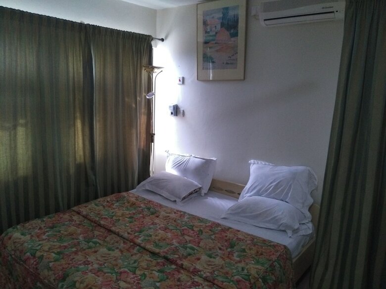 Hotel Royal Triangle Guest House