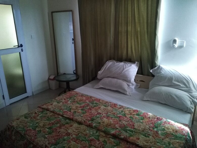 Hotel Royal Triangle Guest House