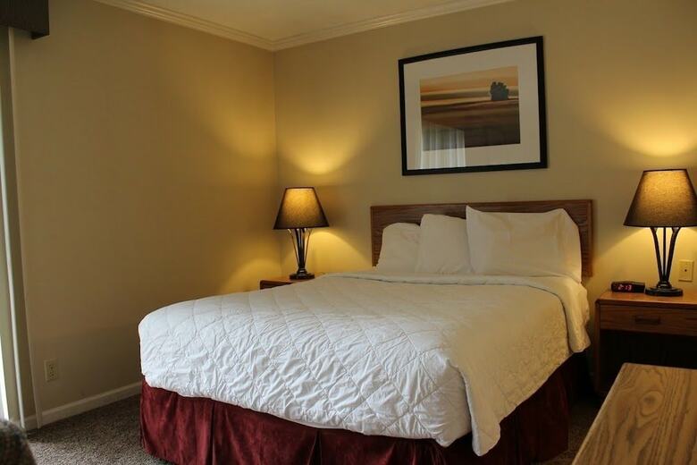Sterling Hotel And Suites