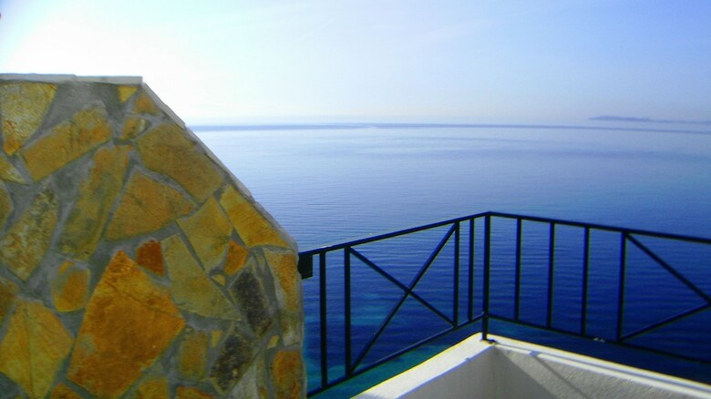 Oceanis Rooms Apartments