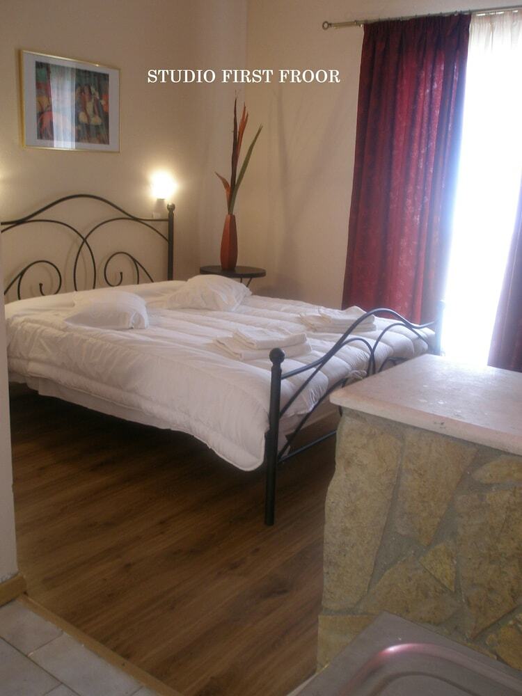 Oceanis Rooms Apartments