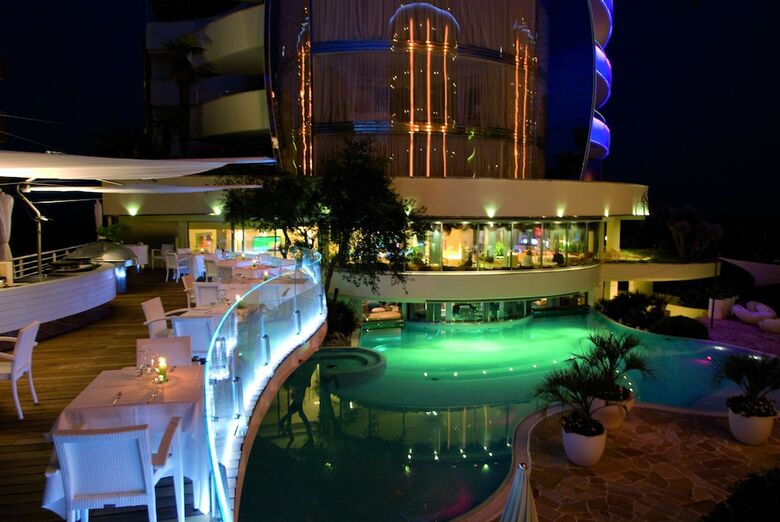 Hotel Waldorf - Premier Resort